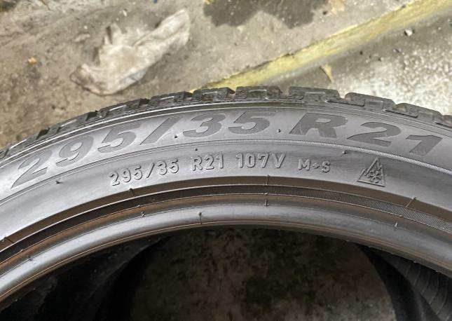 Pirelli Scorpion Winter 295/35 R21 107V