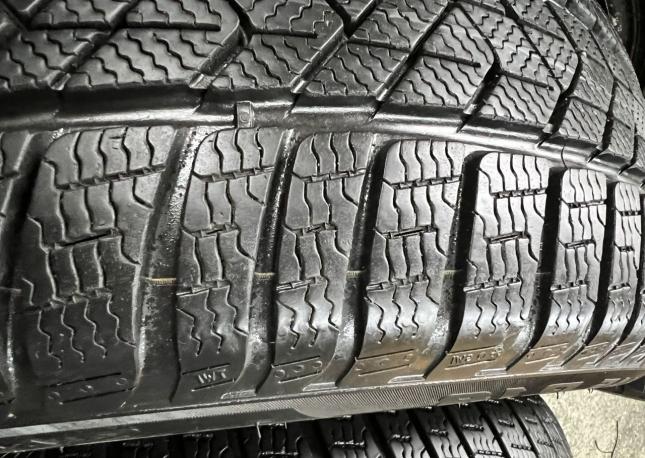 Pirelli Winter Sottozero 245/45 R18