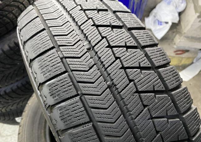 Bridgestone Blizzak VRX 205/65 R15 94Q