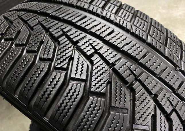 Hankook Winter I&#39;Cept Evo2 W320C 235/45 R18 98V