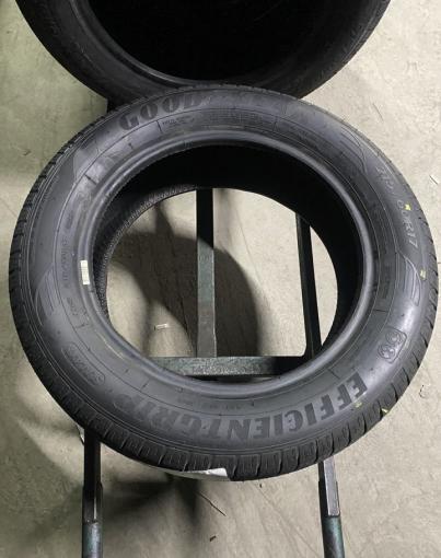 Goodyear EfficientGrip 215/60 R17