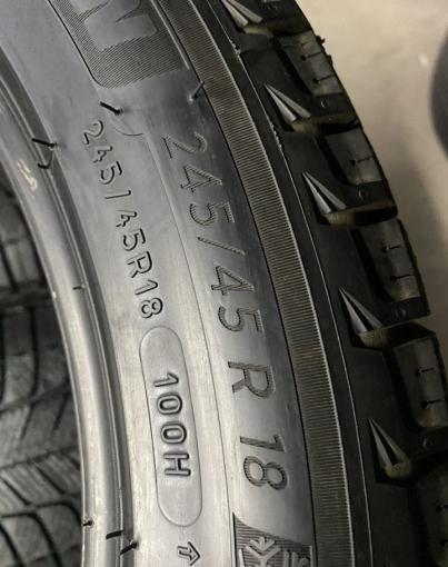 Michelin Latitude X-Ice 245/45 R18