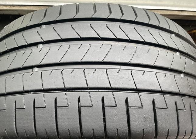 Pirelli P Zero PZ4 295/35 R21 107Y