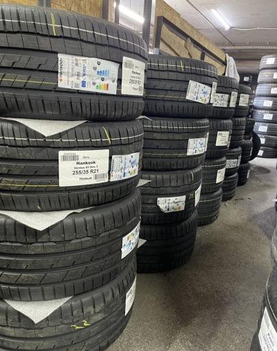 Hankook Ventus S1 Evo 3 K127 285/30 R21 и 255/35 R21 Y