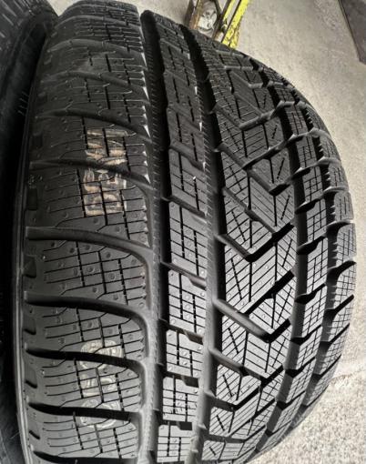 Pirelli Scorpion Winter 285/35 R22 и 315/30 R22