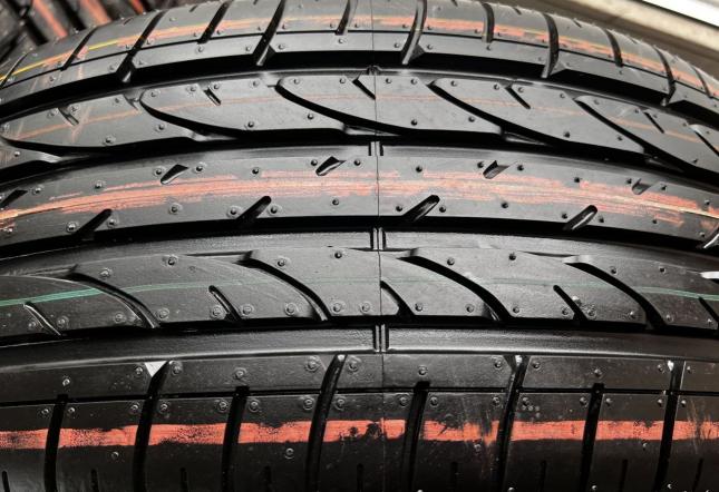 Bridgestone Dueler H/P Sport RFT 235/45 R19