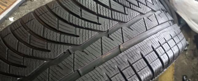 Michelin Pilot Alpin PA4 235/45 R19 99V