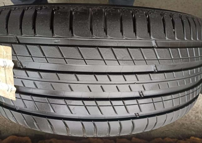 Michelin Latitude Sport 3 235/50 R19