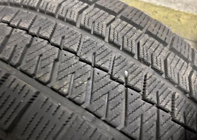 Bridgestone Blizzak VRX2 225/45 R18 91Q