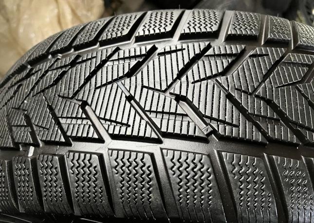 Vredestein Wintrac Xtreme S 235/55 R19