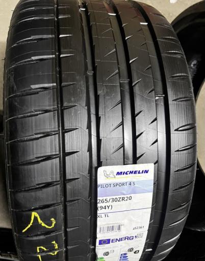 Michelin Pilot Sport 4 S 265/30 R20