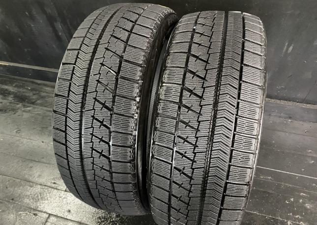 Bridgestone Blizzak VRX 215/45 R18