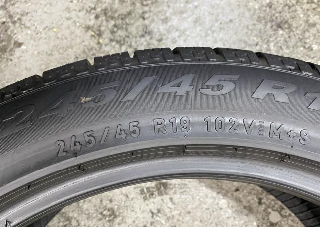 Pirelli Sottozero Winter 240 245/45 R19 102V