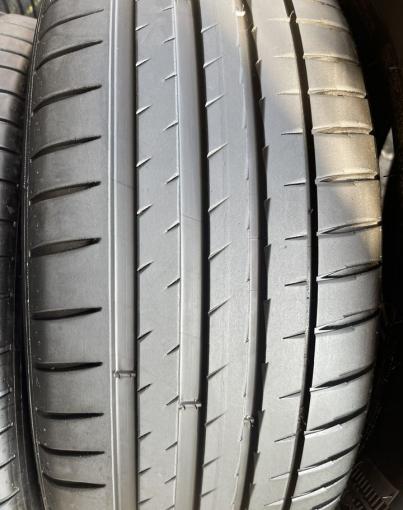 Michelin Pilot Sport 4 225/55 R19 и 275/45 R19 Y