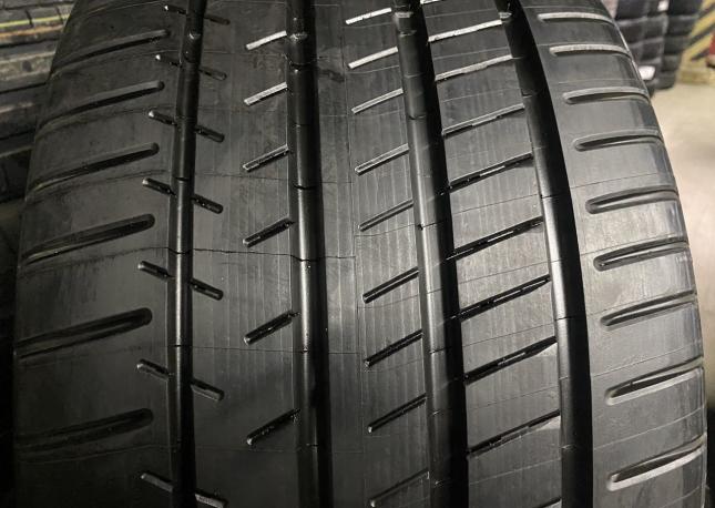 Michelin Pilot Super Sport 275/35 R19 96Y