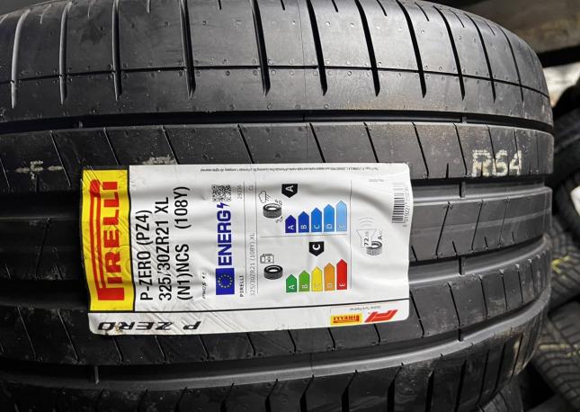 Pirelli P Zero PZ4 325/30 R21