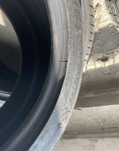 Michelin Pilot Sport 4 S 285/40 R22 и 325/35 R22 114Y