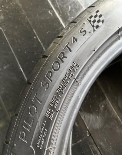 Michelin Pilot Sport 4 S 255/35 R19