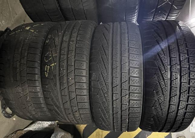 Pirelli Winter Sottozero 240 Serie II 235/40 R19