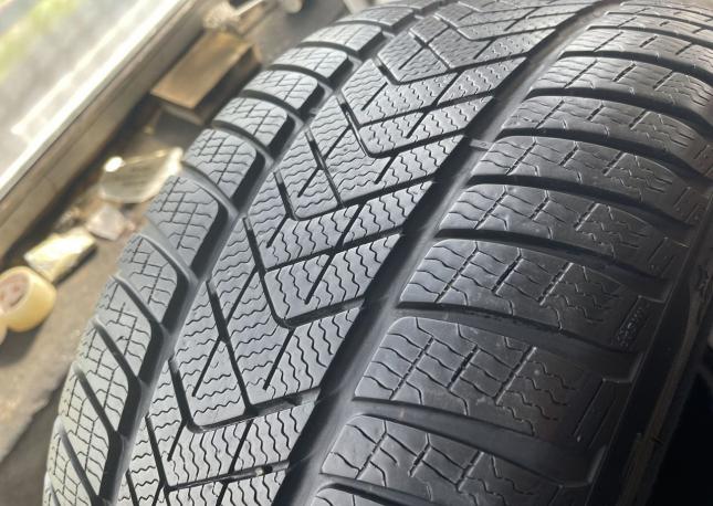 Pirelli Winter Sottozero 3 245/40 R19 и 275/35 R19 V