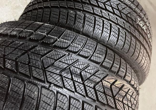 Pirelli Winter Sottozero 3 315/35 R22