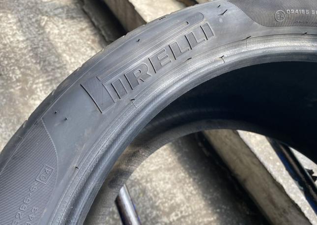 Pirelli P Zero 305/30 R20 и 245/35 R20 91Y