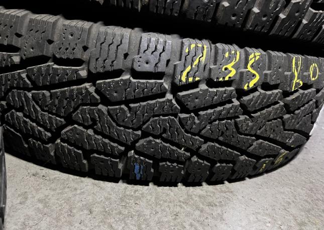 Nokian Tyres Hakkapeliitta LT2 235/80 R17