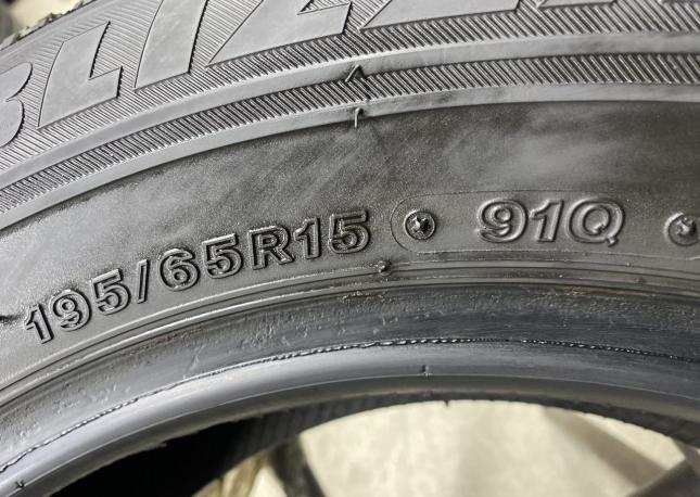 Bridgestone Blizzak VRX 195/65 R15