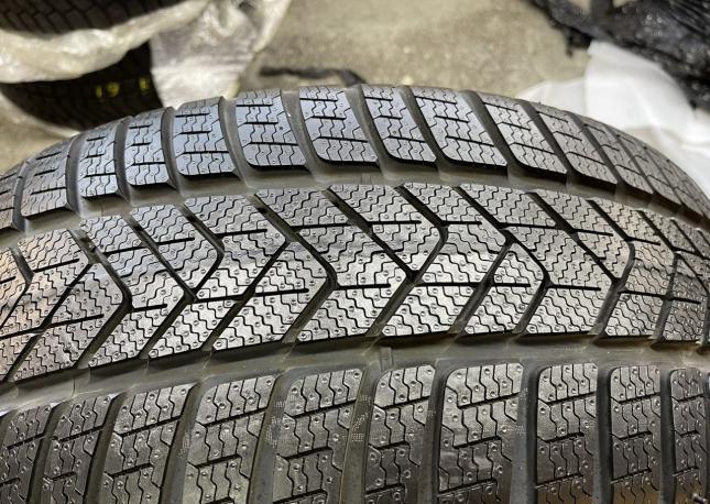 Pirelli Winter Sottozero 255/40 R20 101W