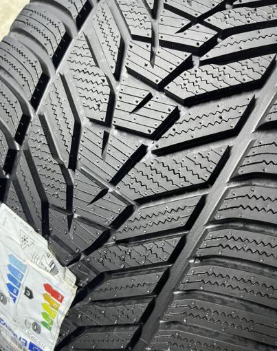 Hankook Winter I&#39;Cept Evo 3 W330A 275/40 R20 и 315/35 R20 V