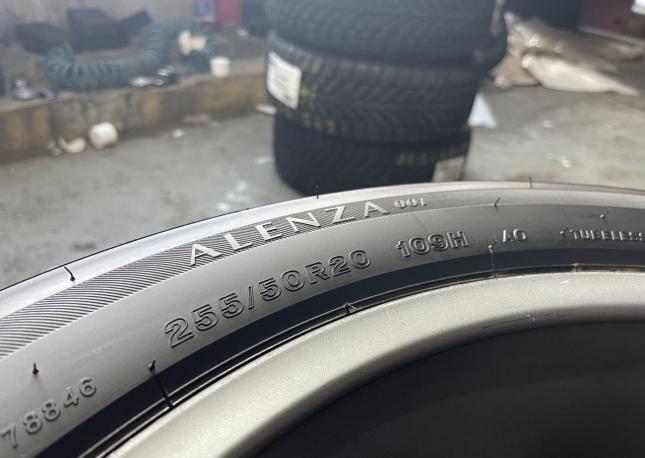 Bridgestone Alenza 001 255/50 R20 H