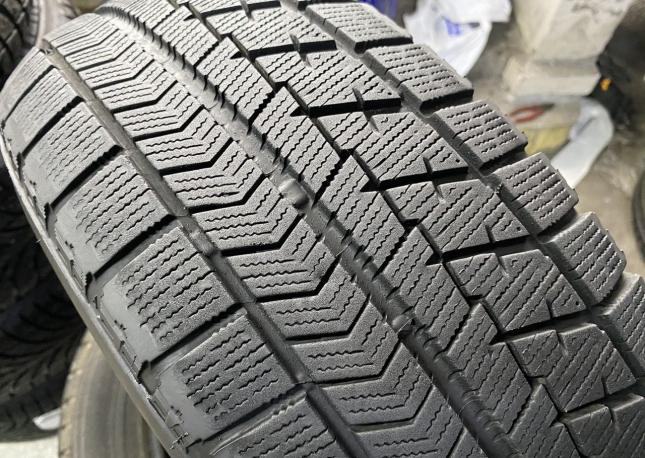 Bridgestone Blizzak VRX 205/65 R15 94Q