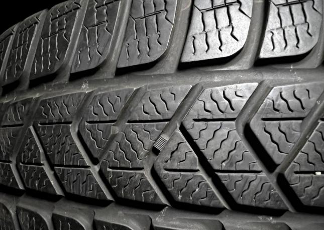 Pirelli Winter SnowControl Serie 3 215/55 R17