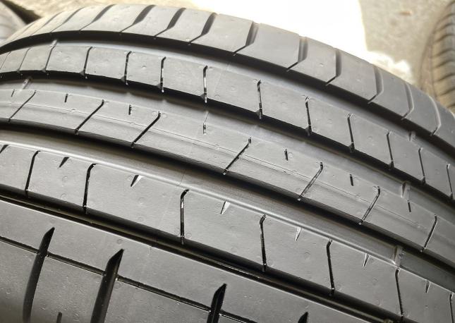 Pirelli P Zero PZ4 255/45 R20 101Y