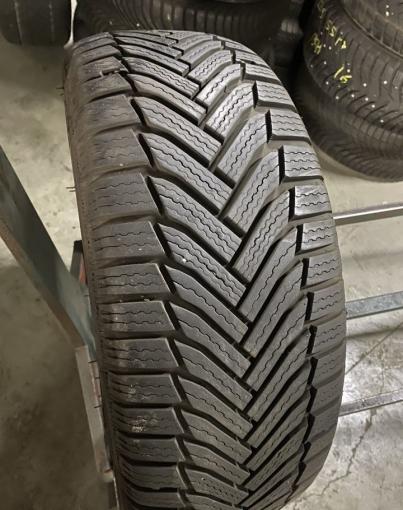 Michelin Alpin 6 215/45 R17