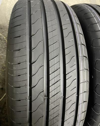 Goodyear EfficientGrip Performance SUV 275/60 R20 115H