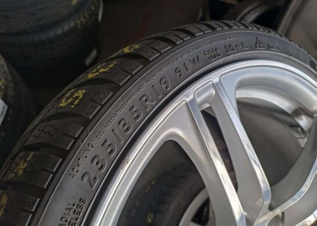 Dunlop SP Winter Sport 3D 295/30 R19 и 235/35 R19