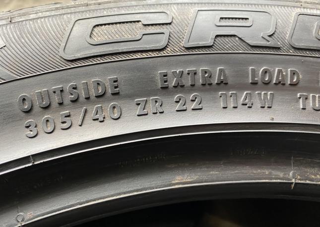 Continental ContiCrossContact UHP 305/40 R22 114W