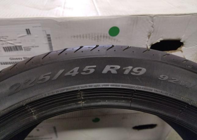 Pirelli P Zero 225/45 R19 92W