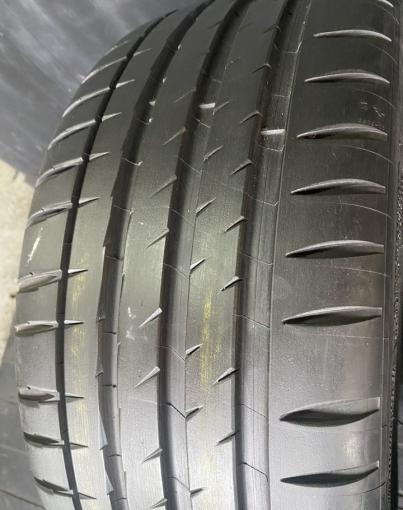 Michelin Pilot Sport 4 S 225/35 R19