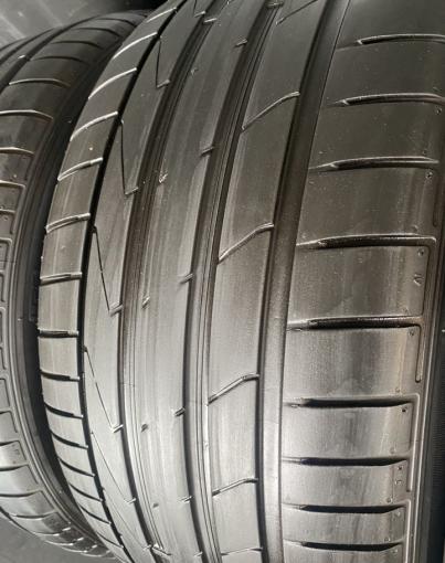 Hankook Ventus S1 Evo 2 K117 245/45 R19 и 275/40 R19