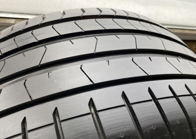 Pirelli P Zero PZ4 275/30 R20 97Y