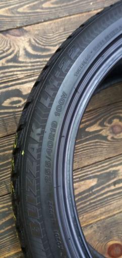 Bridgestone Blizzak LM-22 255/40 R19 100V