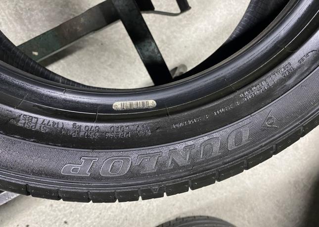 Dunlop SP Sport Maxx 050+ 215/55 R17