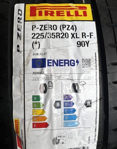 Pirelli P Zero PZ4 225/35 R20