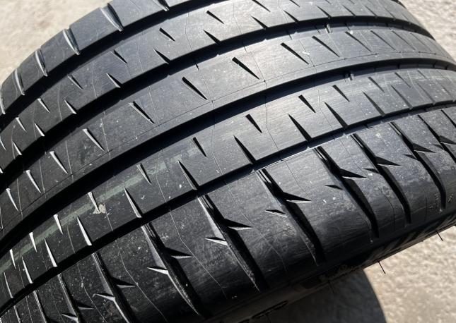 Michelin Pilot Sport 4 S 285/35 R21