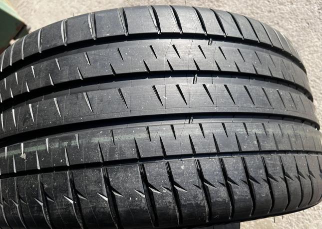 Michelin Pilot Sport 4 S 285/35 R21