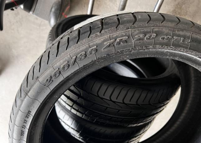 Pirelli P Zero 255/35 R20