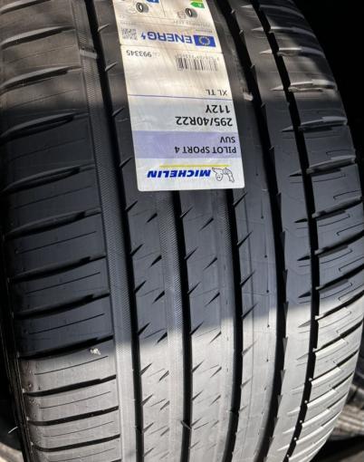 Michelin Pilot Sport 4 S 295/40 R22