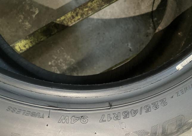 Bridgestone Turanza T001 225/45 R17